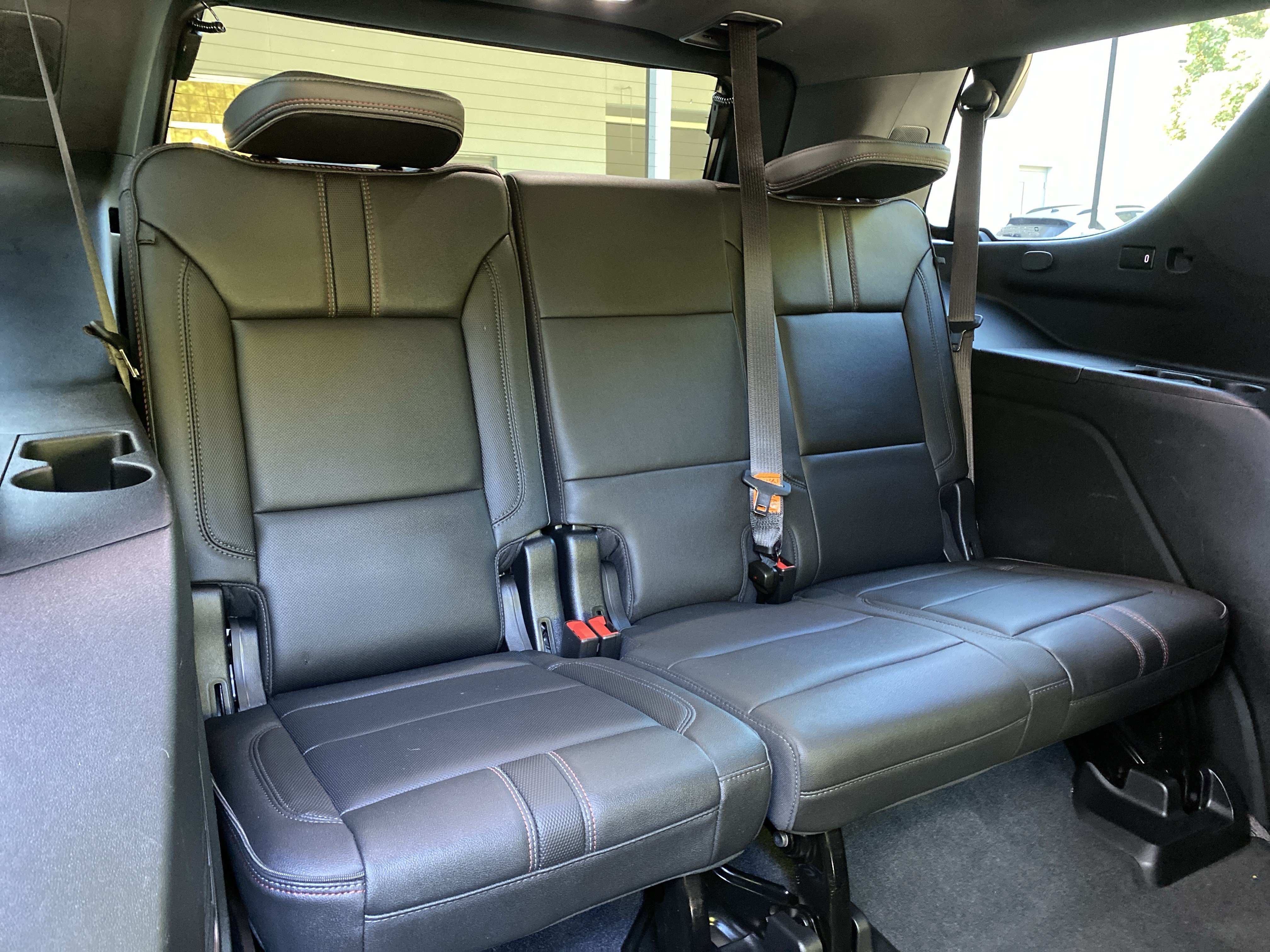 Used 2022 Chevrolet Tahoe RST w/ Luxury Package AWD/4WD image 37