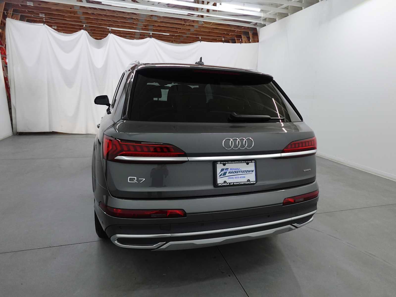 Used 2023 Audi Q7 2.0T Premium w/ Convenience Package AWD/4WD image 7
