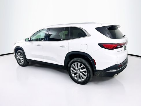 Used 2025 Buick Enclave Preferred FWD image 5
