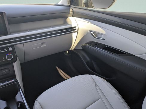 New 2026 Hyundai Tucson Limited FWD image 15