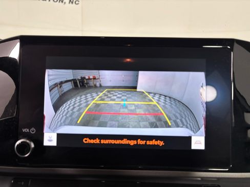 Used 2025 Toyota Camry LE FWD image 18