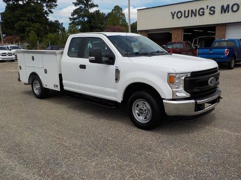 Used 2022 Ford F250 XL w/ Power Equipment Group RWD image 8