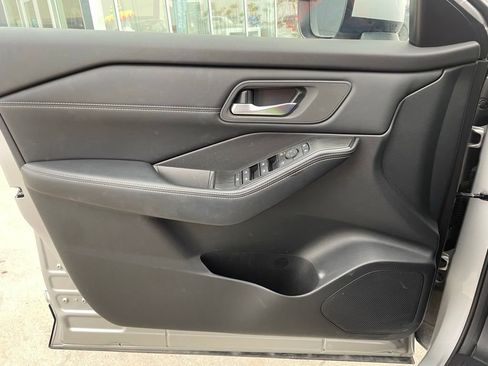 Certified 2025 Nissan Rogue SV w/ SV Premium Package FWD image 9