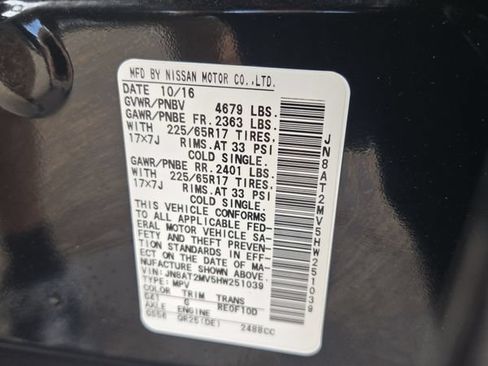 Used 2017 Nissan Rogue S AWD/4WD image 28