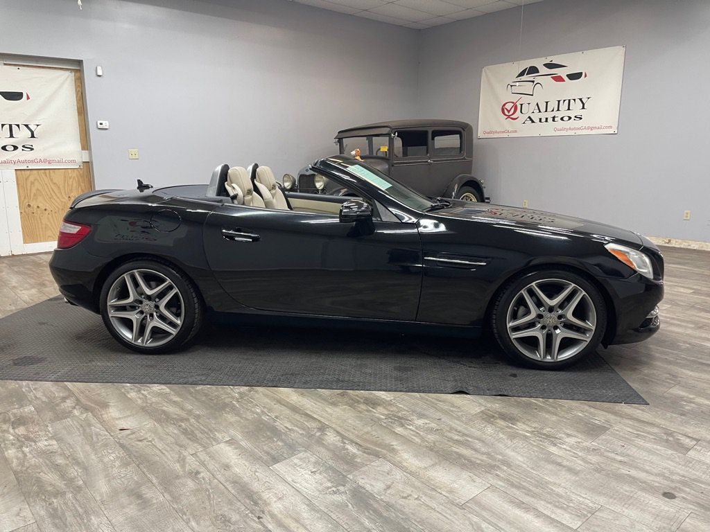 Used 2013 Mercedes-Benz SLK 250 image 6