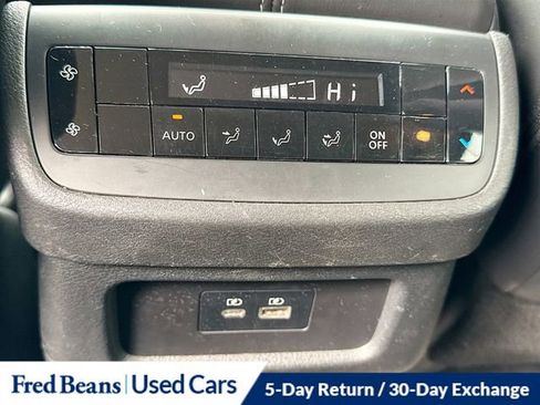 Used 2023 Nissan Pathfinder SL AWD/4WD image 26