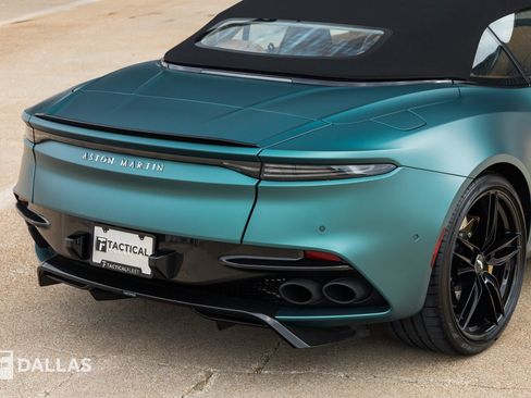 Used 2023 Aston Martin DBS Superleggera Volante RWD image 16