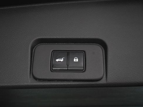 Used 2023 Nissan Rogue SV w/ SV Premium B Package AWD/4WD image 19