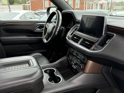 Used 2021 Chevrolet Suburban High Country AWD/4WD image 24