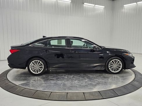 Used 2021 Toyota Avalon Limited w/ Advanced Safety Package image 34