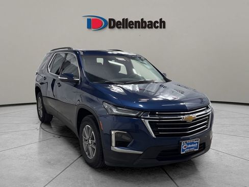 Used 2023 Chevrolet Traverse LT w/ Rear Camera Mirror Package image 7