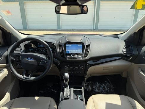 Used 2019 Ford Escape Titanium AWD/4WD image 23
