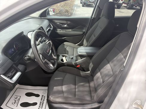 Used 2022 GMC Terrain SLE w/ Driver Convenience Package image 12