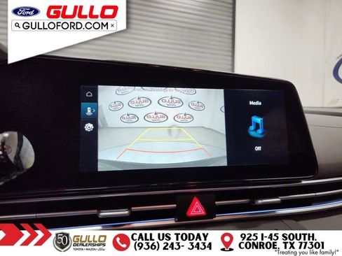 Used 2025 Hyundai Elantra SEL image 25