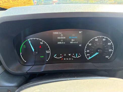 Used 2024 Ford Maverick XL FWD image 4