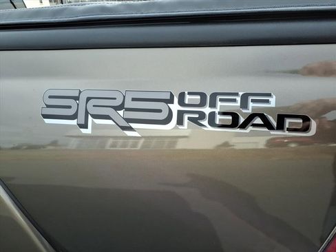 Used 2014 Toyota Tacoma 4x4 Access Cab image 5