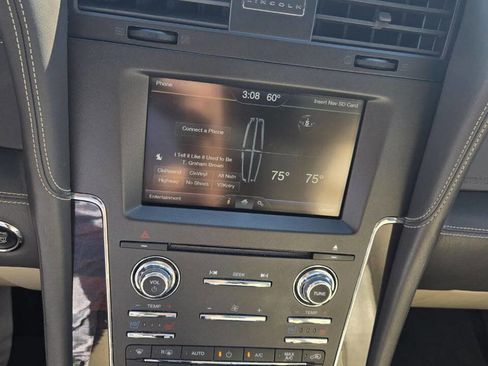 Used 2015 Lincoln Navigator 4WD w/ Equipment Group 101A Reserve image 29