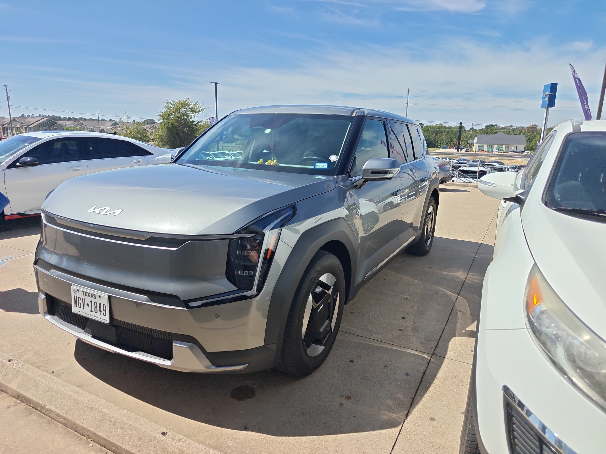 Used 2024 Kia EV9 Light Long Range RWD image 1