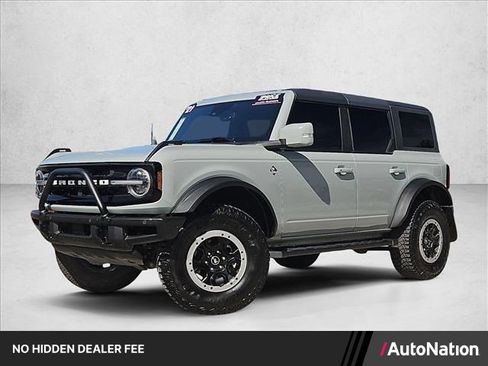Used 2021 Ford Bronco Outer Banks w/ Sasquatch Package AWD/4WD image 1