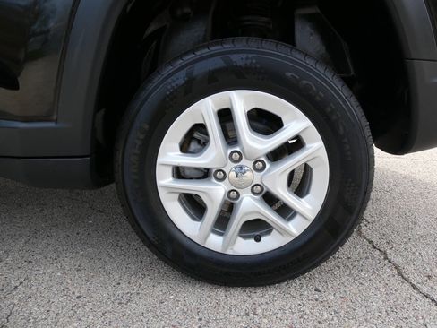 Used 2019 Jeep Compass Sport AWD/4WD image 32