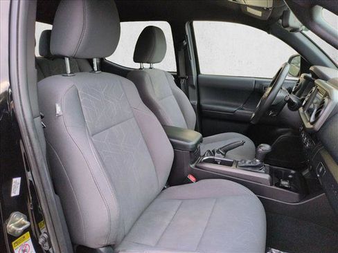 Used 2016 Toyota Tacoma TRD Off-Road w/ Towing Package RWD image 19