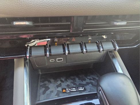 Used 2023 GMC Canyon Denali AWD/4WD image 24