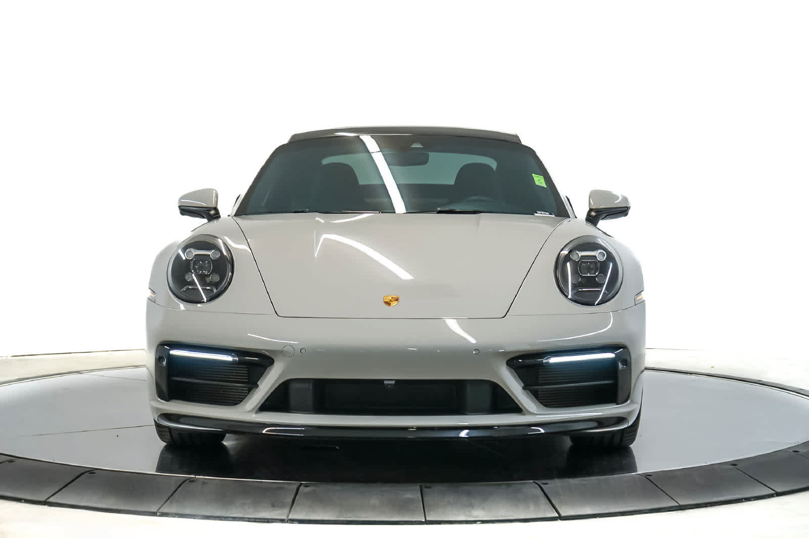 Certified 2022 Porsche 911 Carrera RWD image 6