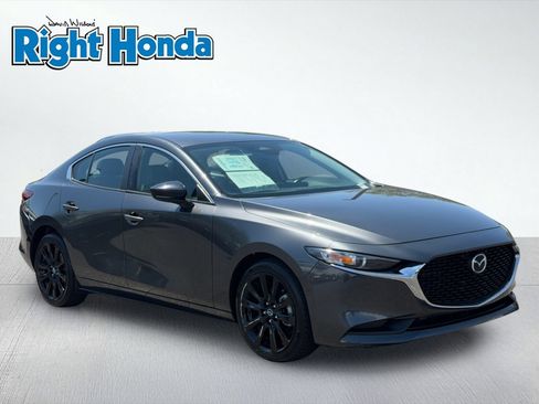 Used 2024 MAZDA MAZDA3 s FWD image 9