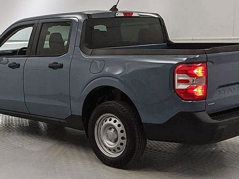 Certified 2022 Ford Maverick XL image 4