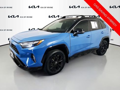 Used 2022 Toyota RAV4 XSE AWD/4WD image 3