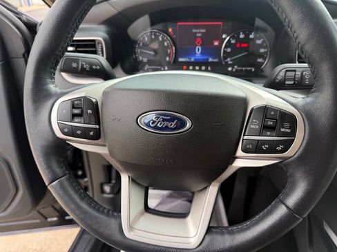 Certified 2023 Ford Explorer XLT w/ Equipment Group 202A AWD/4WD image 27