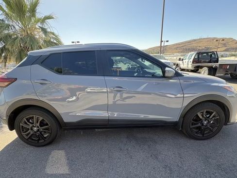 Used 2023 Nissan Kicks SV FWD image 6
