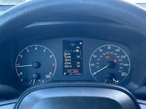 Used 2025 Toyota Corolla LE image 22