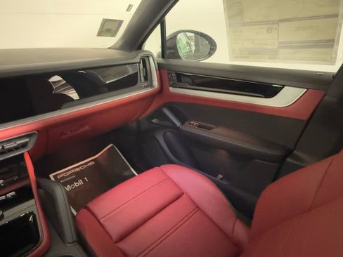 New 2026 Porsche Cayenne Coupe image 23