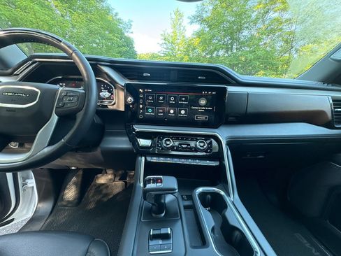 Used 2023 GMC Sierra 1500 Denali AWD/4WD image 21
