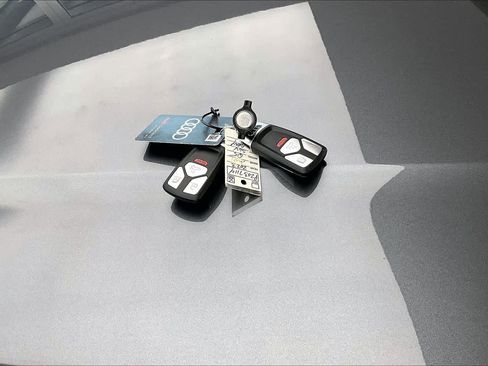 Used 2023 Audi Q5 2.0T Premium w/ Convenience Package image 15