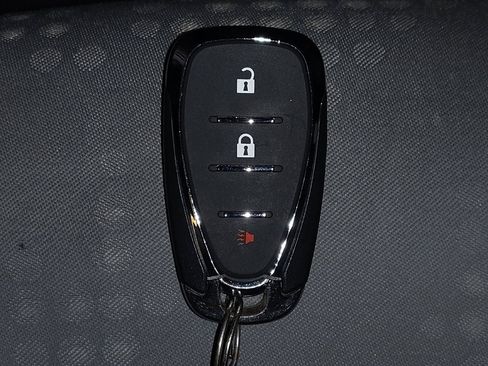 Used 2020 Chevrolet Sonic LT image 32