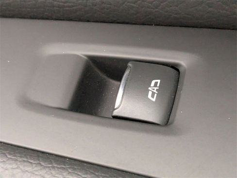 Certified 2023 GMC Yukon XL Denali image 37