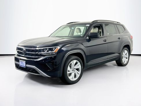 Used 2023 Volkswagen Atlas SE AWD/4WD image 1