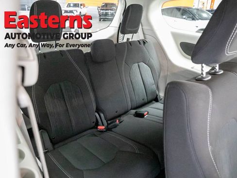 Used 2021 Chrysler Voyager L FWD image 22