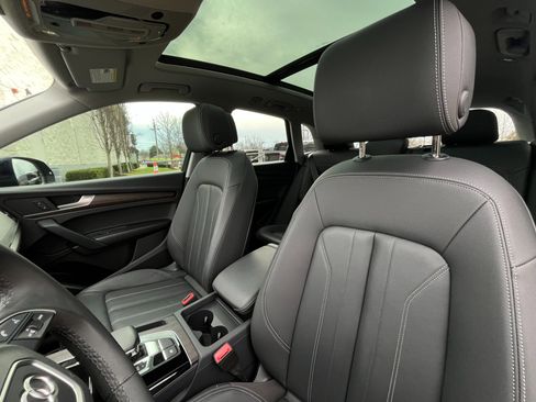 Used 2025 Audi Q5 2.0T Premium image 11