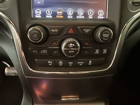 Used 2018 Jeep Grand Cherokee Laredo AWD/4WD image 22