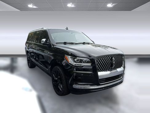 Used 2024 Lincoln Navigator L Black Label AWD/4WD image 7