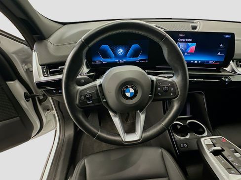 Used 2025 BMW X2 xDrive28i image 18