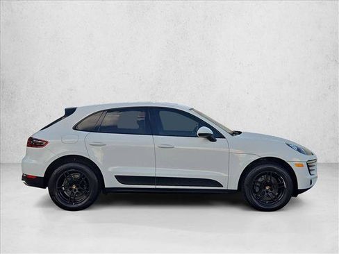 Used 2018 Porsche Macan AWD/4WD image 4