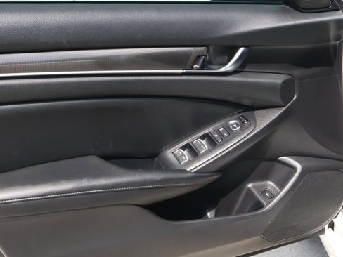 Used 2020 Honda Accord Sport image 13