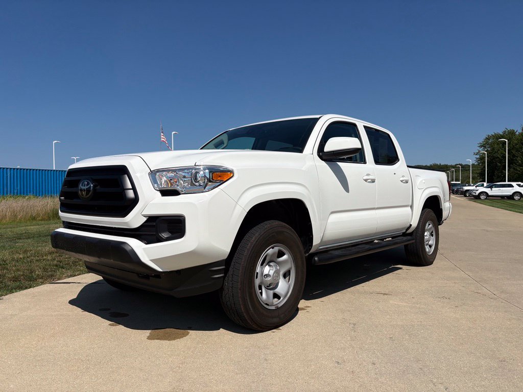 Used 2023 Toyota Tacoma SR AWD/4WD image 1