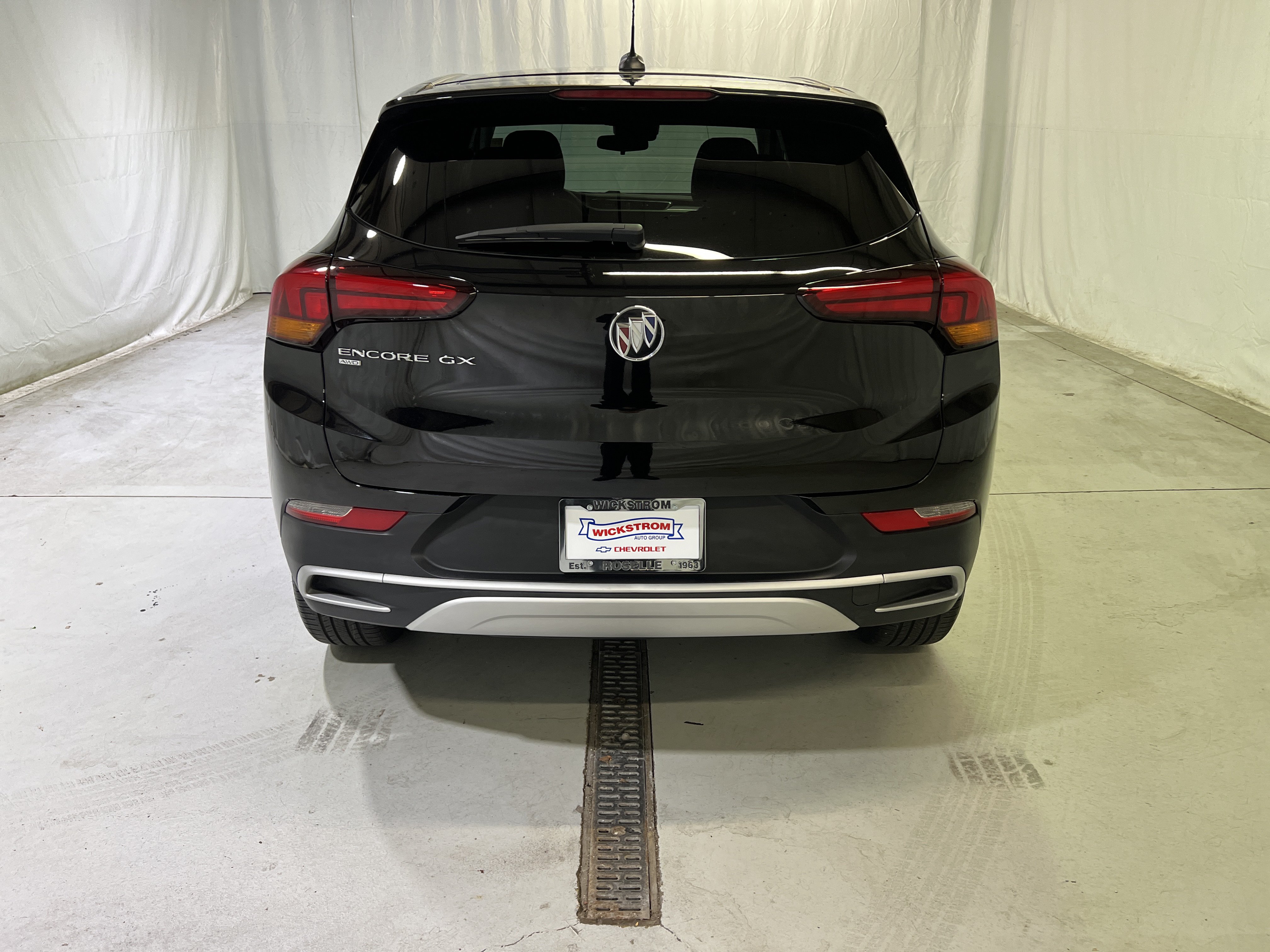 Used 2023 Buick Encore GX Preferred w/ Cold Weather Comfort Package AWD/4WD image 9