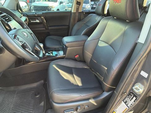 Used 2024 Toyota 4Runner TRD Off-Road Premium AWD/4WD image 4
