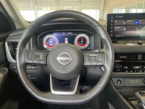Certified 2024 Nissan Rogue SL AWD/4WD image 14